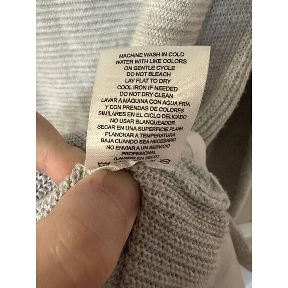 Hilary Radley Size Medium Gray Ribbed‎ Peek A Boo Blouse Sweater - Picture 6 of 9